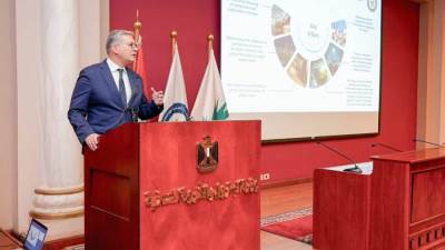 اجتماع وزير البترول والثروة المعدنية مع عدد من رؤساء الشركات العالمية لتعزيز الشراكات الاستراتيجية