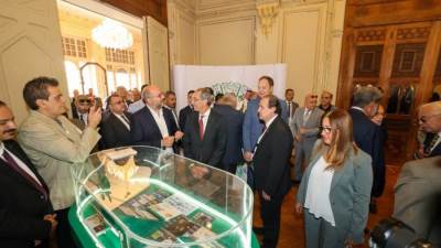 وزير الاتصالات يفتتح معرضا للطوابع البريدية والتاريخ البريدي بمركز " إبداع مصر الرقمية "
