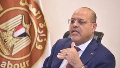 وزير العمل يُعلن عودة عجلات الإنتاج للدوران بكامل طاقاتها في شركة نايل لينين جروب للنسيج بالأسكندرية