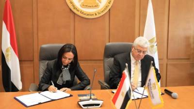 وزيرا التعليم العالي والتضامن الاجتماعي يوقعان بروتوكول تعاون بشأن منحة "الدكتور علي المصيلحي" التعليمية المقدمة من بنك ناصر الاجتماعي 
