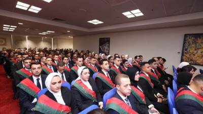 أعضاء النيابة العامة الجدد يؤدون اليمين القانونية أمام وزير العدل بحضور النائب العام