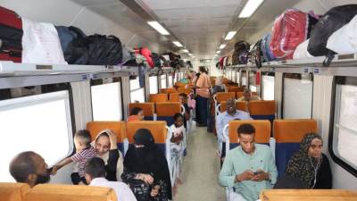 الهيئة القومية لسكك حديد مصر تُسيّر الرحلة السادسة عشر لقطارات العودة الطوعية للأشقاء السودانيين إلى وطنهم 