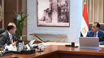 رئيس الوزراء يستعرض مع وزير المالية الملامح الأولية للحزمة الثانية من مبادرة التسهيلات الضريبية