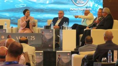 نائب وزير الصحة تشارك في جلسة نقاشية حول تعزيز الولادة الطبيعية