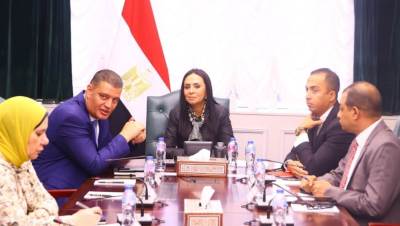وزيرة التضامن تتابع الموقف التنفيذي لدعم أهالي مشروعات السكن البديل للمناطق المطورة