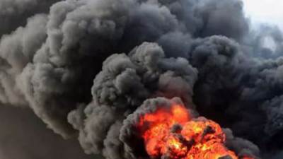 إسرائيل تشن غارات جوية على ميناء الحديدة غربي اليمن