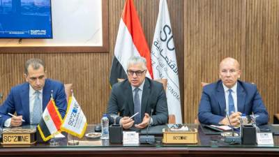 رئيس اقتصادية قناة السويس يستقبل وفد البنك الأوروبي EBRD لمناقشة التعاون