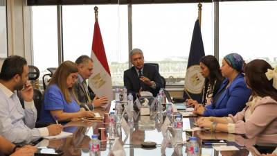 وزير السياحة يلتقي مجموعة من المؤثرين وأصحاب المحتوى الرقمي المصريين لبحث التعاون