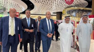 وزير الطيران المدني يترأس وفدًا رفيع المستوى في زيارة رسمية لأبوظبي
