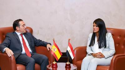 "المشاط" تعقد جلسة مباحثات مع وزير الخارجية والتعاون بمملكة إسبانيا لبحث التعاون