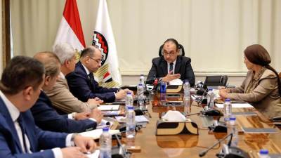 وزير قطاع الأعمال العام يجتمع بمجلس إدارة "النصر للإسكان والتعمير" ويوجه بتسريع المشروعات وتعظيم الاستفادة من الأصول