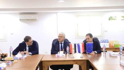 وزير التعليم العالي يبحث مع وفد مجلس الشيوخ الفرنسي والسفير الفرنسي سبل تعزيز التعاون الأكاديمي والبحثي