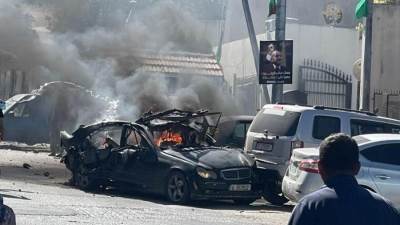 مسيرة إسرائيلية تستهدف سيارة في ساحة "تبنين" جنوب لبنان