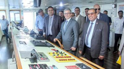 وزير المالية يوجه بتكثيف جهود تسهيل حركة التجارة وتعزيز بيئة الاستثمار 