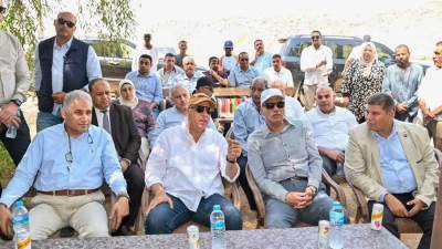 سويلم يواصل جولته بمحافظة أسوان ويتفقد المفرخ السمكي بمنطقة الشلال