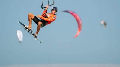 انطلاق مهرجان الجونة للألعاب المائية"wakeboard  kite surf  " في نسخته الخامسة