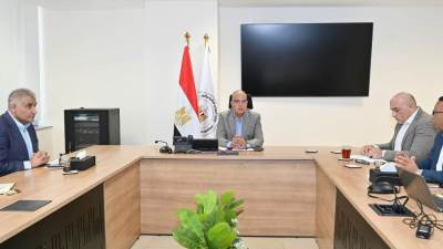 سويلم يتابع موقف "مشروع تطوير منظومة الري والصرف بواحة سيوة" بالتعاون بين مؤسسات الدولة وأهالى الواحة