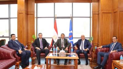 باسل رحمي: نعمل على تنفيذ توجيهات الدولة بالاهتمام بالصناعات الوطنية وتسويقها بكافة المحافظات 