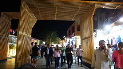 وزيرة التنمية توجه بإزالة الإشغالات والمخالفات بالممشى السياحي بمدينة دهب