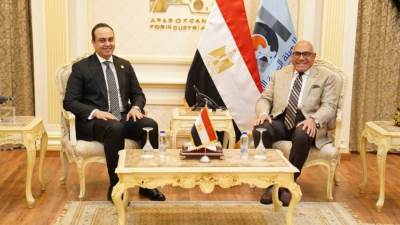 رئيس هيئة الرعاية الصحية يلتقي رئيس الهيئة العربية للتصنيع ويبحثان سبل التعاون