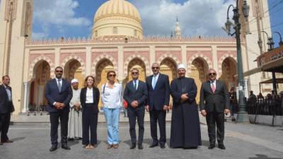 السفير الفرنسي في طنطا: من برج إيفل إلى مسجد السيد البدوي.. وجدت هنا رمزاً للروحانية