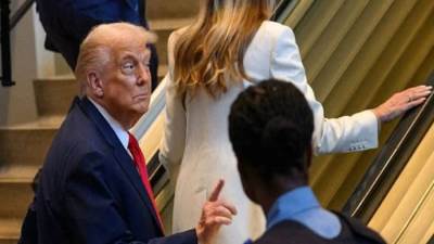 الأمم المتحدة: مُصور ترامب ربما هو من تسبب في توقف السلم الكهربائي عن غير قصد