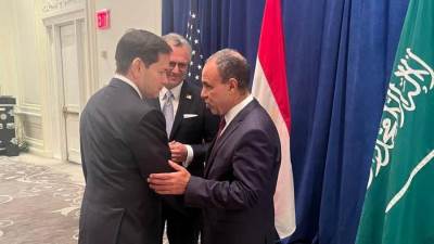 وزير الخارجية يلتقي بوزير الخارجية والقائم بأعمال مستشار الأمن القومي الأمريكي