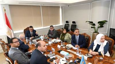 وزير الإسكان يتابع موقف مشروعات "مارينا" و"حديقة الأزبكية" و"أسوان الجديدة"