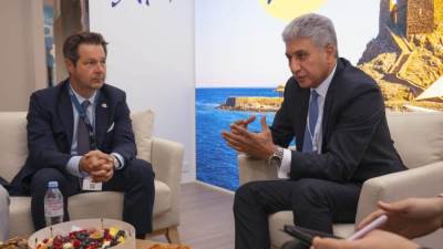  وزير السياحة والآثار يواصل لقاءاته المهنية مع رؤساء ومسئولي كبرى الوكالات واللجان والروابط الدولية المتخصصة في اليخوت