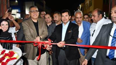 وزير الشباب والرياضة ومحافظ الجيزة يفتتحان مجمع حمامات السباحة بمركز التنمية الشبابية بالشيخ زايد