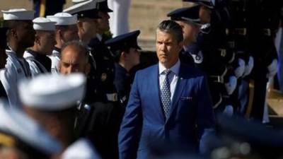 وزير الدفاع الأمريكي يستدعي مئات الجنرالات والأدميرالات لاجتماع عاجل دون سبب واضح