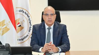 سويلم يتابع موقف مشروعات الخطة الإستثمارية لمصلحة الرى فى مجالات إحلال المنشآت المائية