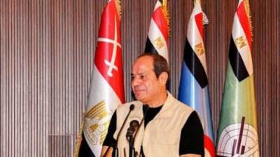 الرئيس السيسى يجرى زيارة للأكاديمية العسكرية ويؤدى صلاة الفجر مع الطلاب