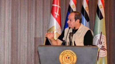 الرئيس السيسى: فقدنا 9 مليارات دولار من إيرادات قناة السويس وأدعو لدراسة تجارب دول تجاوزت التحديات