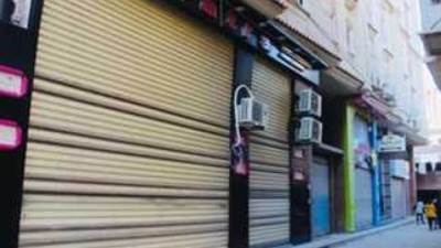 رسميا.. تطبيق المواعيد الشتوية لفتح وغلق المحال العامة