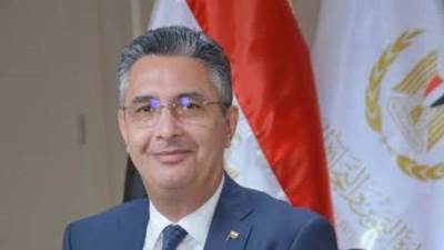 وزير التموين يفتتح أول 3 منافذ سلعية ضمن أكبر سلسلة تجارية حكومية