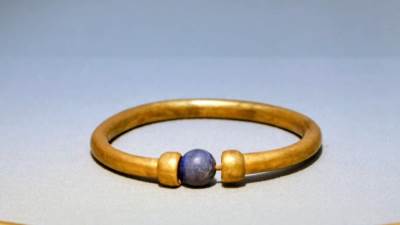 النيابة الإدارية تأمر بجرد شامل لمعمل الترميم بالمتحف المصري بعد واقعة اختلاس سوار ذهبي أثري