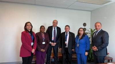 «وزير الطيران المدني» يبحث مع وفد كوبا إمكانية التمهيد لتوقيع اتفاقية نقل جوي وفتح آفاق جديدة للتعاون مع دول الكاريبي