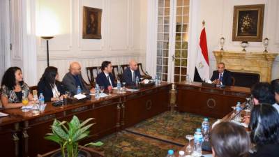 وزير الخارجية يلتقي الشباب المشاركين في برنامج زمالة "شفيق جبر" من مصر والولايات المتحدة