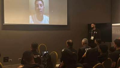 وزير الرياضة يدعم منتخب الشباب لكرة القدم تحت 20 سنة  