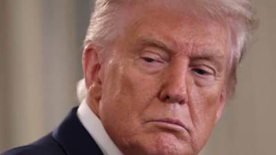 رسوم ترامب الجمركية تصدم "هوليوود".. وجورج كلوني يعلق "ضارة للغاية"