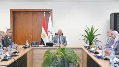 سويلم يتابع آخر مستجدات إنشاء "مدارس فنية مهنية لتكنولوجيا الري"