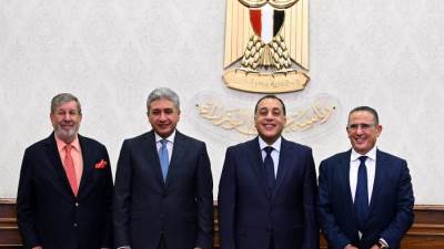 رئيس الوزراء يشهد توقيع اتفاقية شراكة استراتيجية بين مجموعة "صن رايز" الفندقية ومجموعة "ماينور" الدولية للضيافة