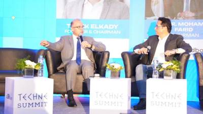 رئيس الرقابة المالية يلتقي رواد الأعمال ويدعوهم لمزيد من الابتكار والتطوير خلال "قمة تكني"