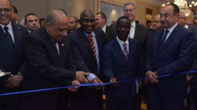 وزير الكهرباء والطاقة المتجددة يفتتح معرض صناعة المهمات والمعدات الكهربائية