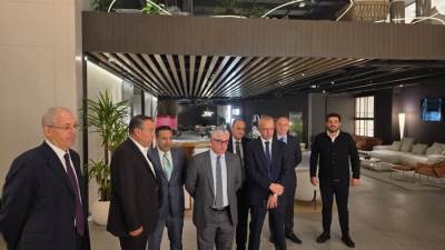 رئيس اقتصادية قناة السويس يلتقي شركات تركية كبرى للمنسوجات والملابس الجاهزة وصناعة الحافلات