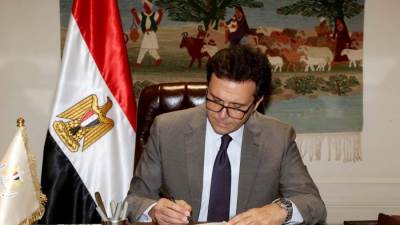 وزير الثقافة يعلن برنامج احتفالات أكتوبر تحت شعار “وفرحت مصر"