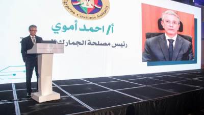 رئيس "الجمارك": حريصون على مد جسور التعاون مع مجتمع الأعمال لدفع حركة التجارة والاستثمار