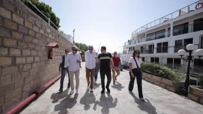 وزير السياحة والآثار يتفقد عدداً من الفنادق الثابتة والعائمة والدهبيات بمحافظة الأقصر