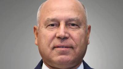 وزير الصناعة والنقل يعلن عن طرح 386 وحدة صناعية لرواد الاعمال جاهزة للتسليم الفوري بـ12 مجمعاً صناعياً في 11 محافظة